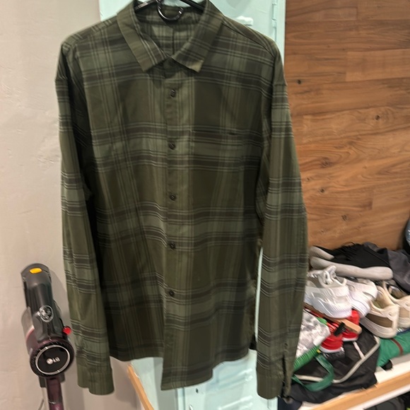 Lululemon long sleeve button up flannel like material - Picture 1 of 2